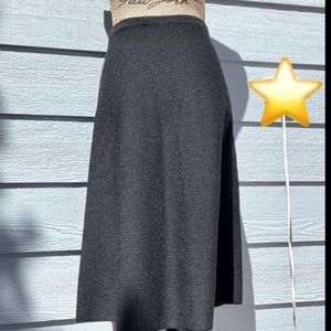 ⭐️A-line, below knee, black knit skirt. Sz 4